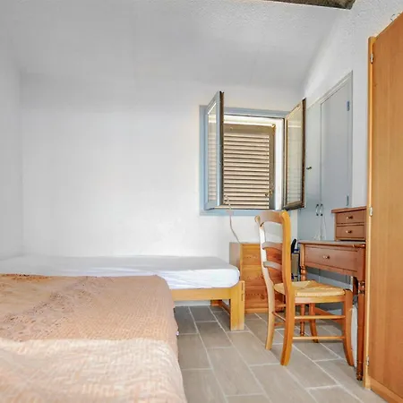 Lovely In With Kitchen Apartment